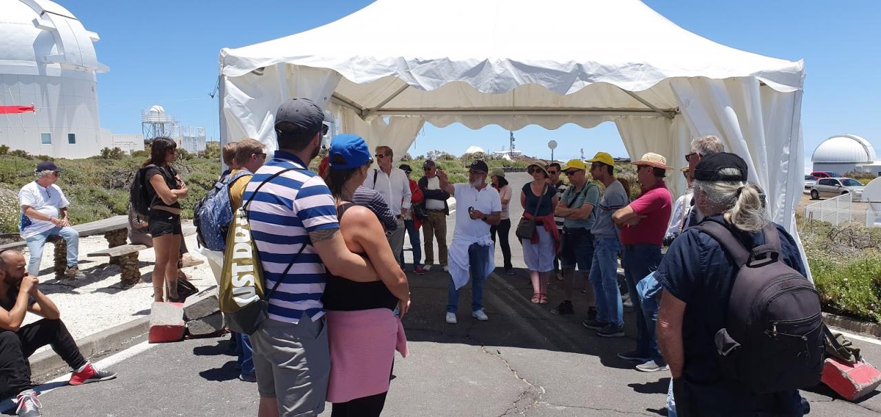 Pere Pallé (IAC) durante las Jornadas de Puertas Abiertas 2019 en el Observatorio del Teide. Crédito: IAC. 