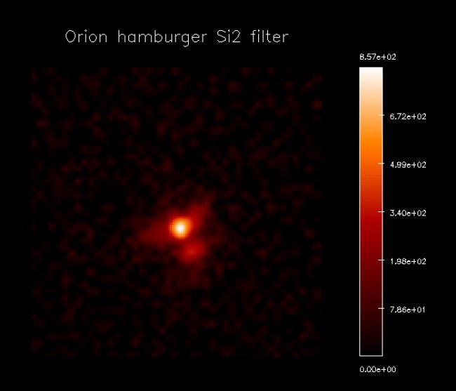 A hamburger in the Orion Nebula.This image of the protoplanetary disk of OriA-15 was taken in the middle infrarred with CanariCam, at the Gran Telescopio CANARIAS (GTC). The exposure time was of one minute and a half. Credits: E. Pantin/Universidad de Flo