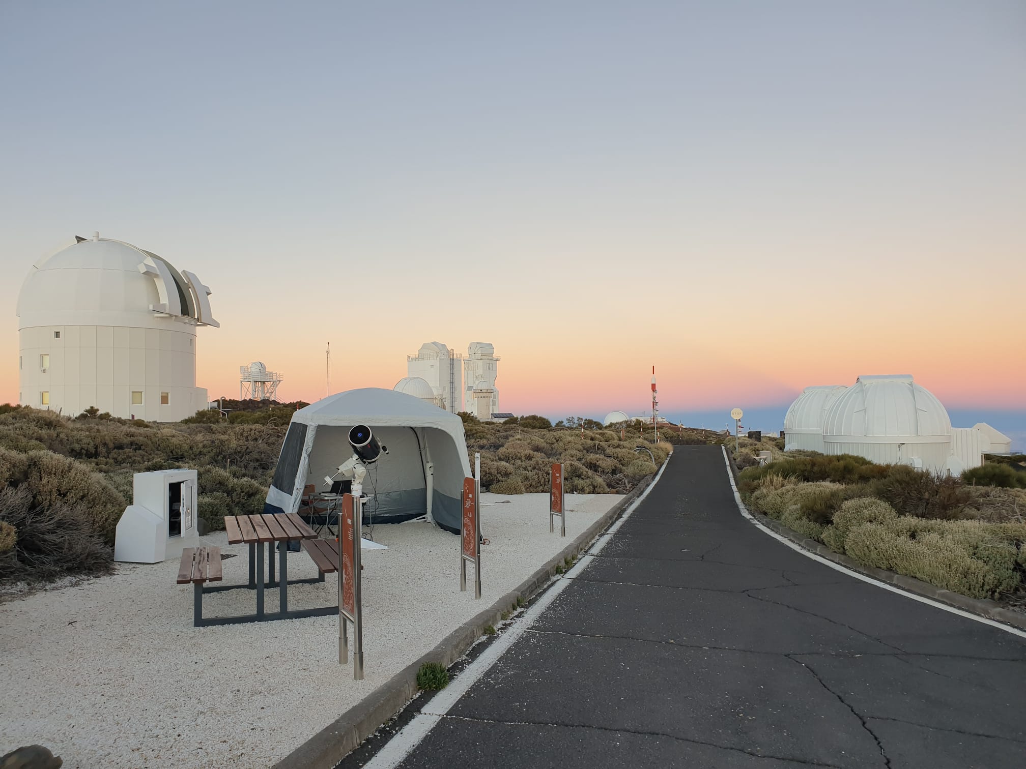 Un cielo totalmente despejado y un clima frío, aunque sin viento permitió una observación en buenas condiciones.