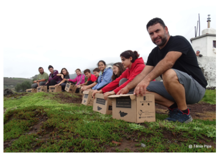 Voluntarios durante la campaña SOS Cagarro