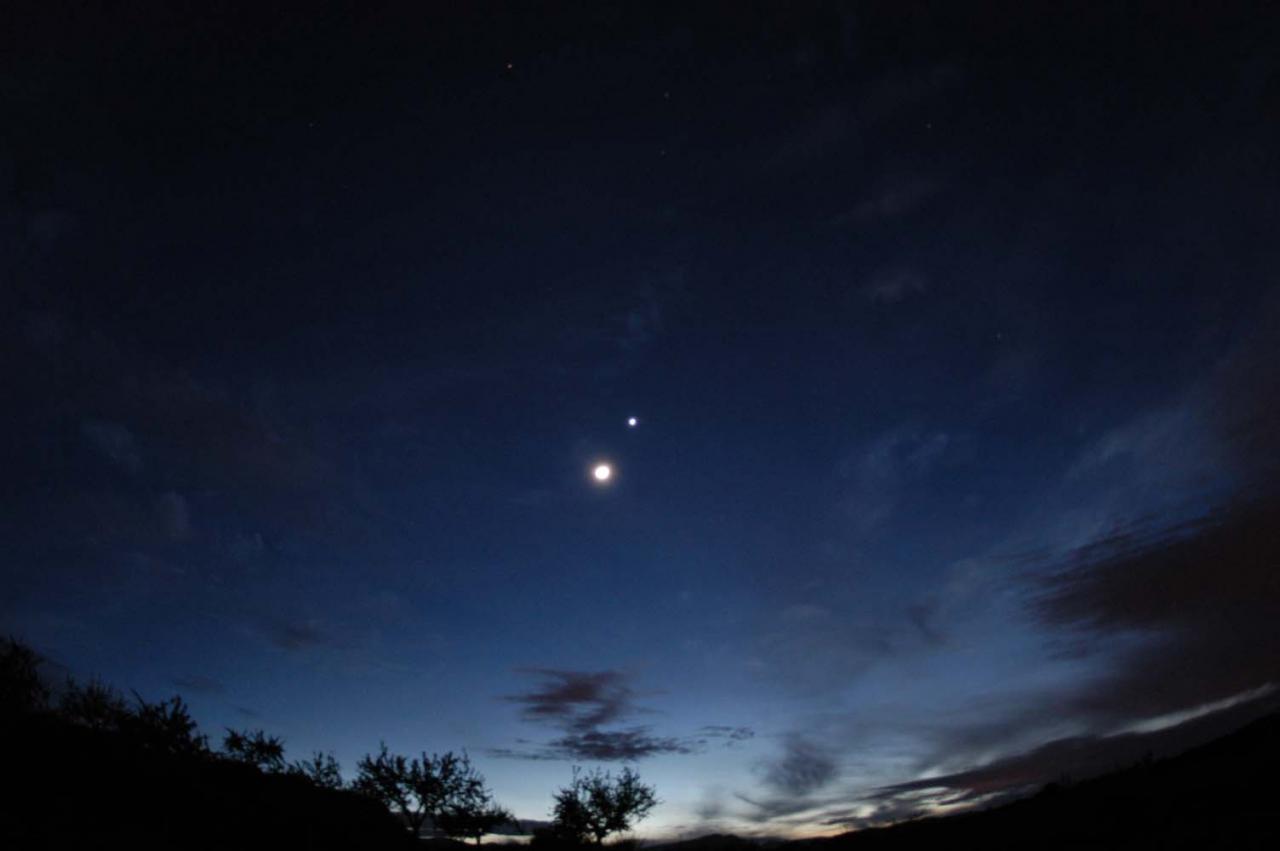 Venus y la Luna