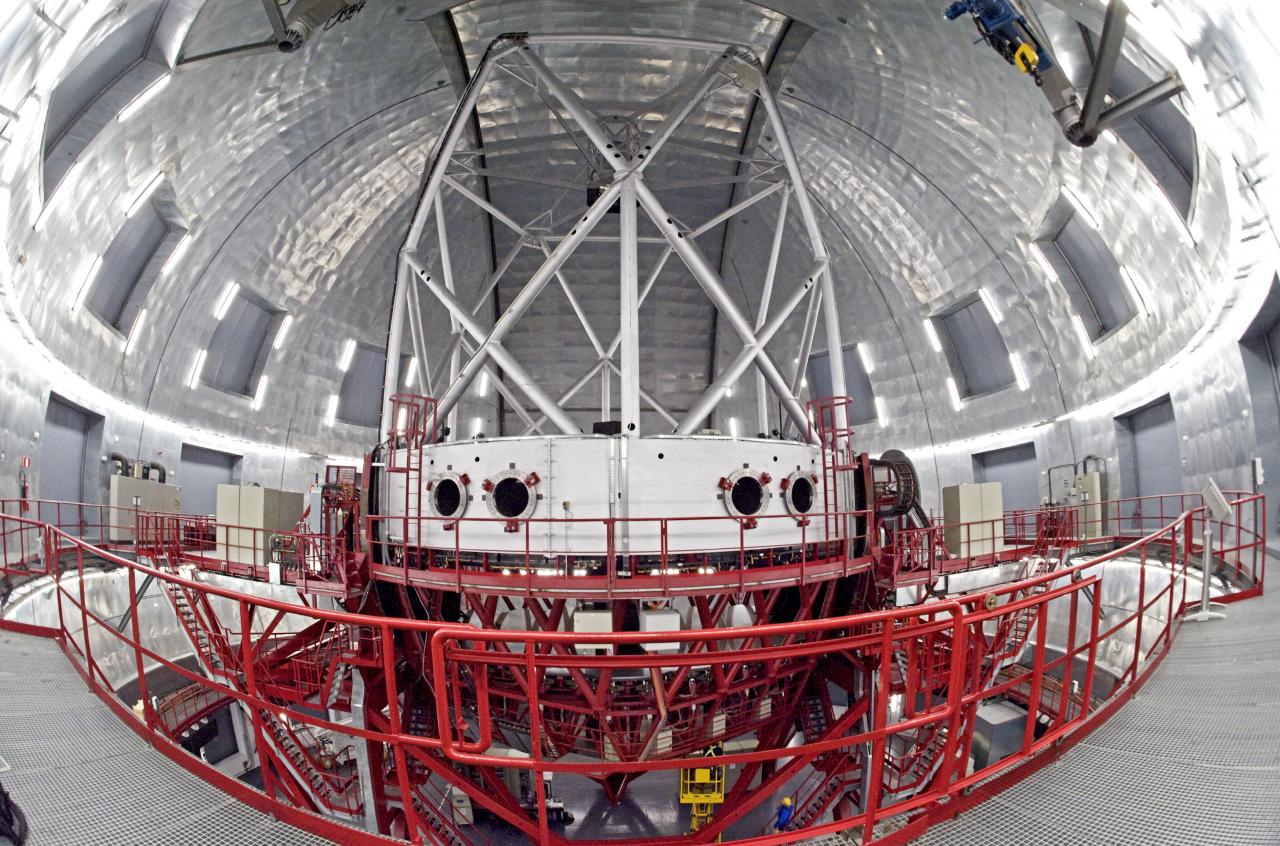 Interior de la cúpula del Gran Telescopio CANARIAS (GTC)