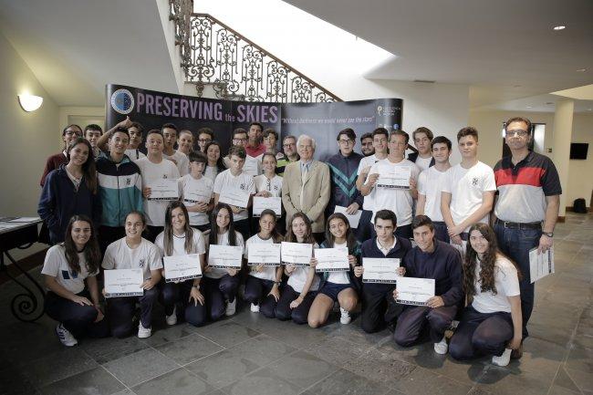 Students from La Palma measure the darkness at night over the island