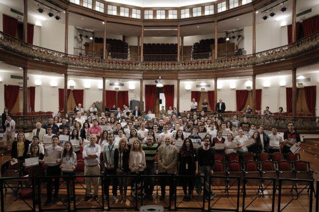 Estudiantes de La Palma miden la oscuridad nocturna de la Isla