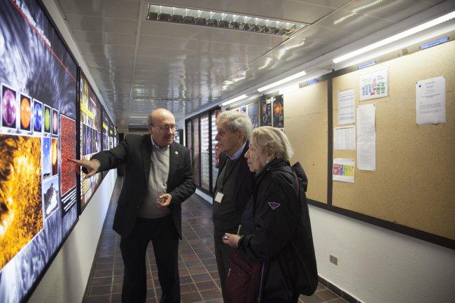 El premio nobel Claude Cohen-Tannoudji visita el IAC y el Observatorio del Teide