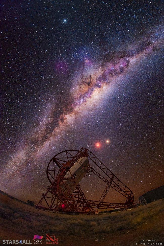 Primeras imágenes y secuencias de la Luna Roja desde Namibia y Tenerife