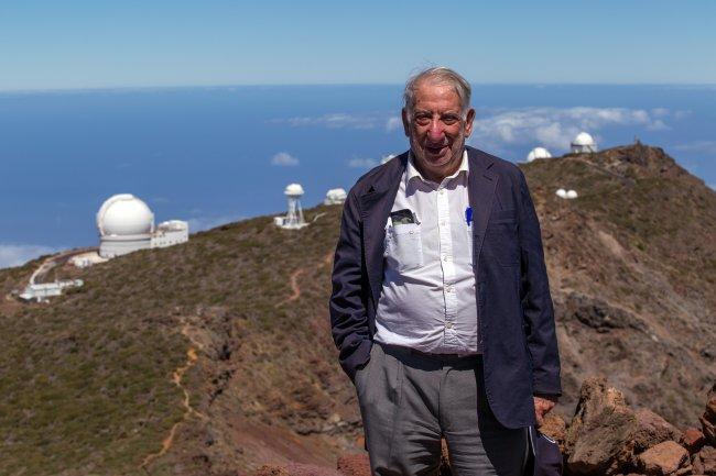 Estrellas de la literatura ‘tocan el cielo’ en el Observatorio de La Palma