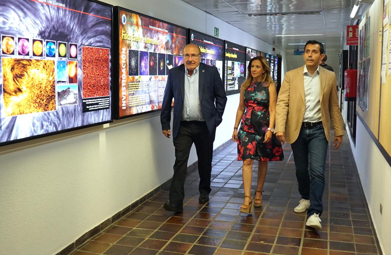 Visita Rosa Dávila y Juan José Martínez al IAC