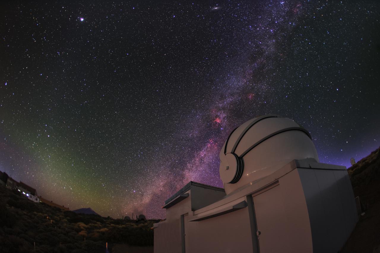 Two-meter Twin Telescope (TTT) operado por Light Bridges en el Observatorio del Teide (Instituto de Astrofísica de Canarias). / J.C. Casado