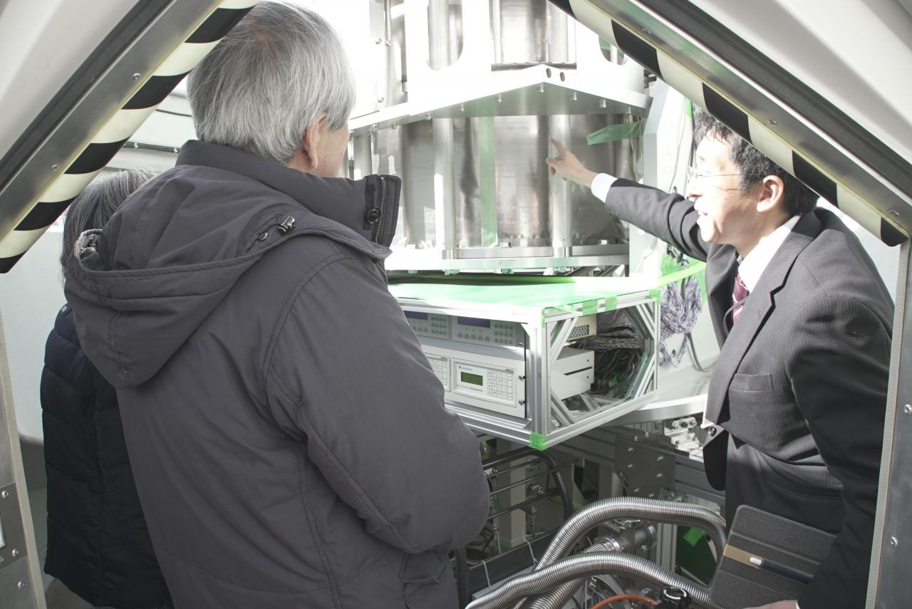 El embajador de Japón, en el Experimento Ground-Bird en el Observatorio del Teide