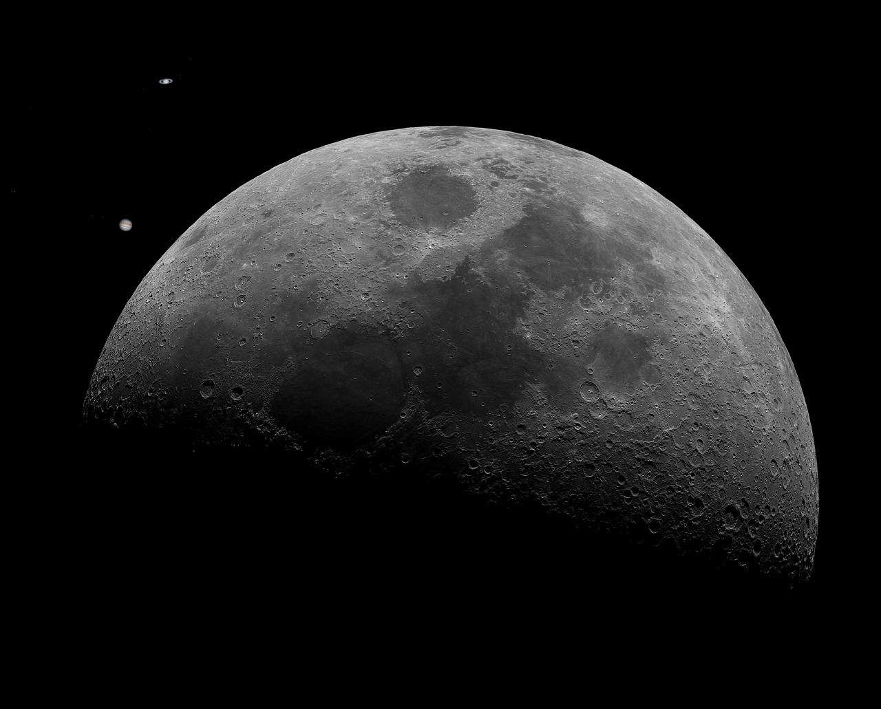 Composición de la conjunción de Júpiter y Saturno con la Luna. Crédito: Daniel López y Alfred Rosenberg/IAC