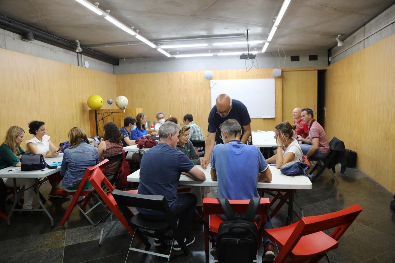 Docentes durante uno de los talleres en el MCC