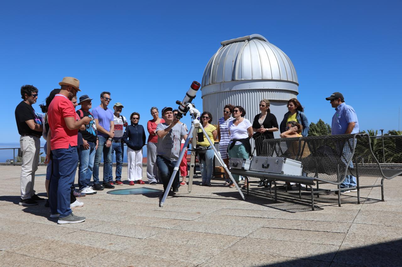 Profesores en la terraza del MCC