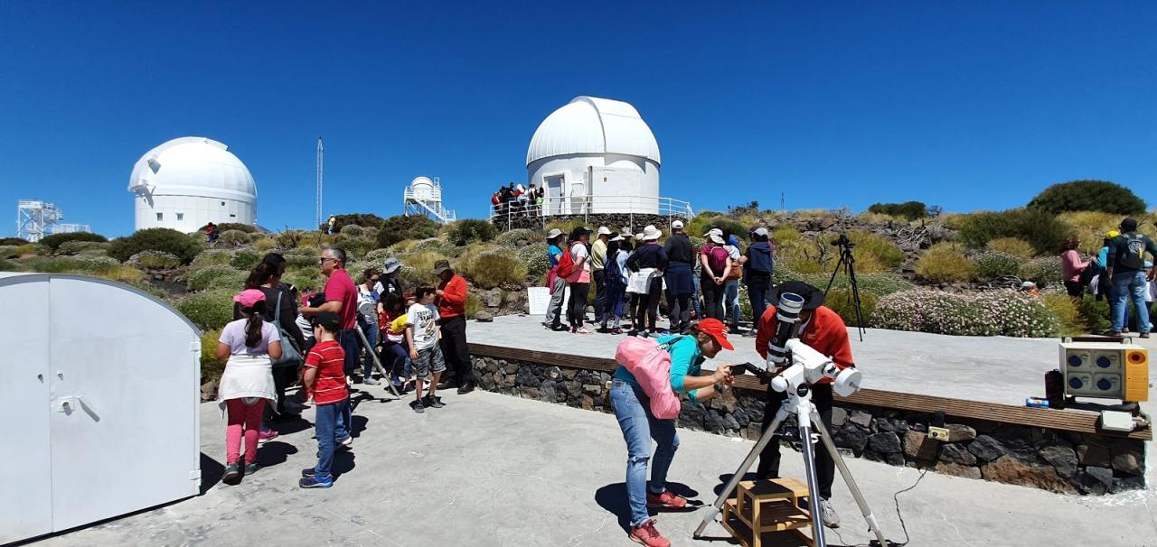 Observación solar durante las Jornadas de Puertas Abiertas 2019 en el Observatorio del Teide. Crédito: IAC. 