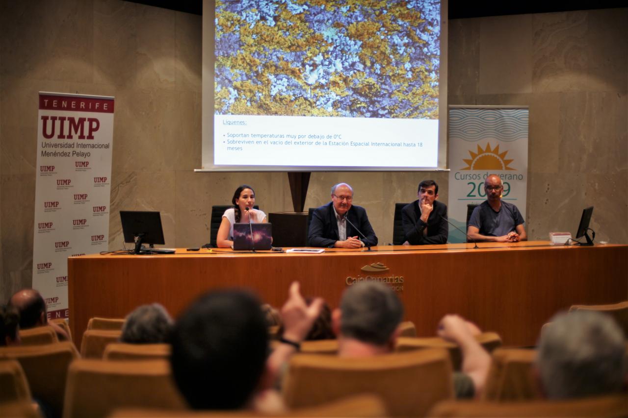 Mesa redonda de la escuela de verano "Acércate al Cosmos" 