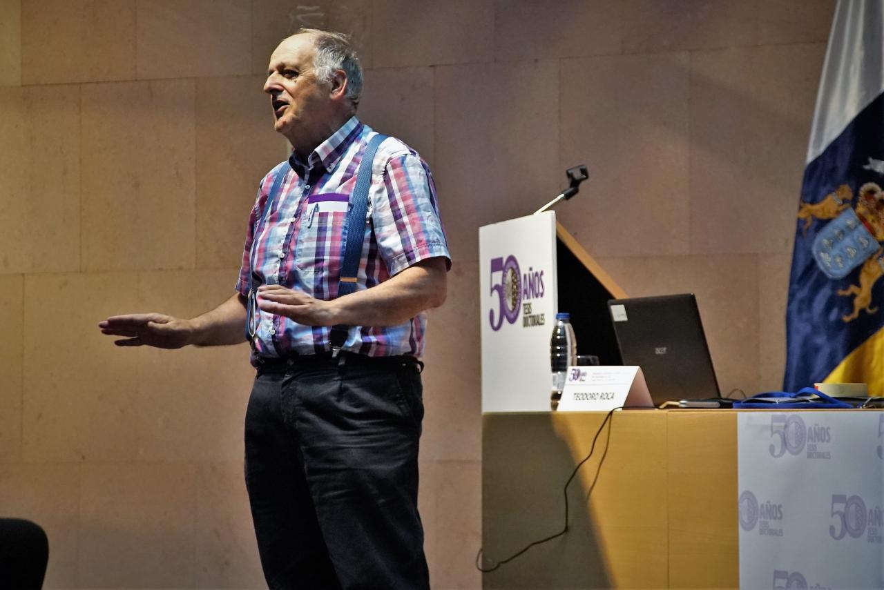 Teodoro Roca, Catedrático de Astronomía y Astrofísica en la ULL e investigador en el IAC