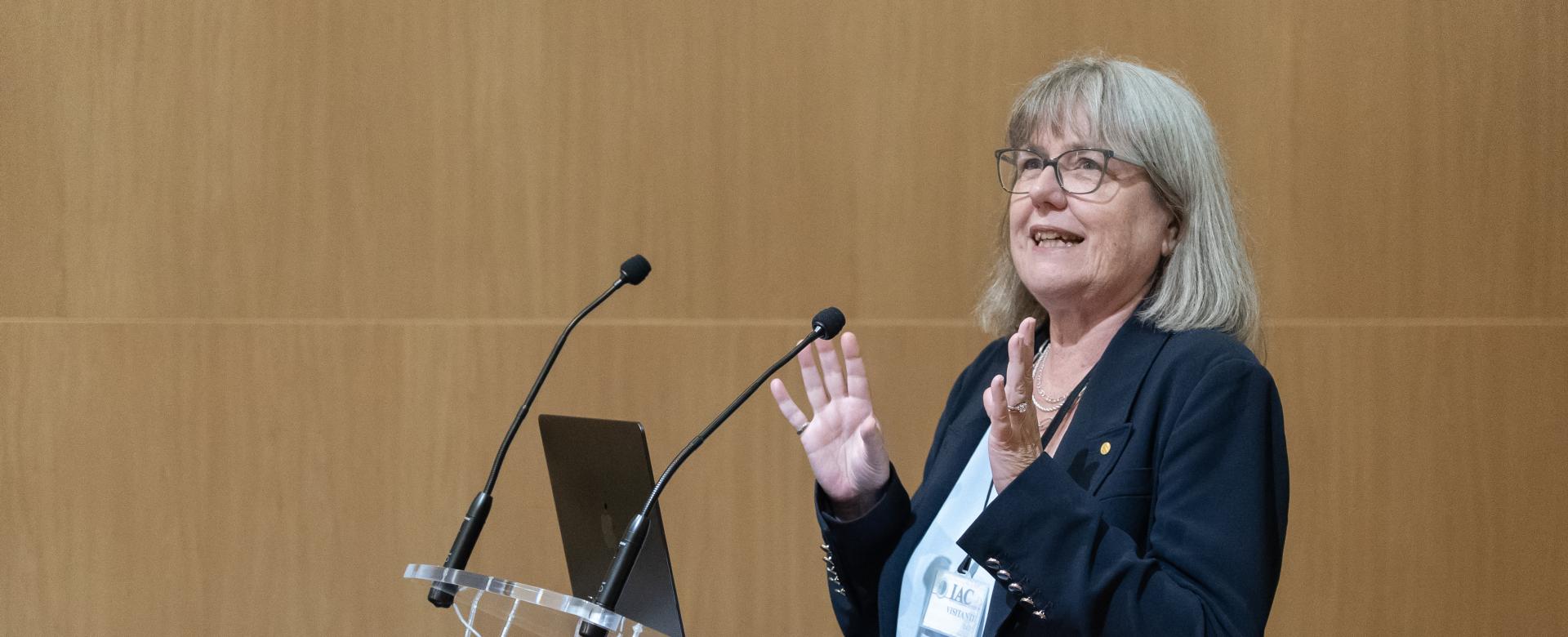 Donna Strickland, Nobel Laureate in Physics 2018, during the talk at the IAC Aula