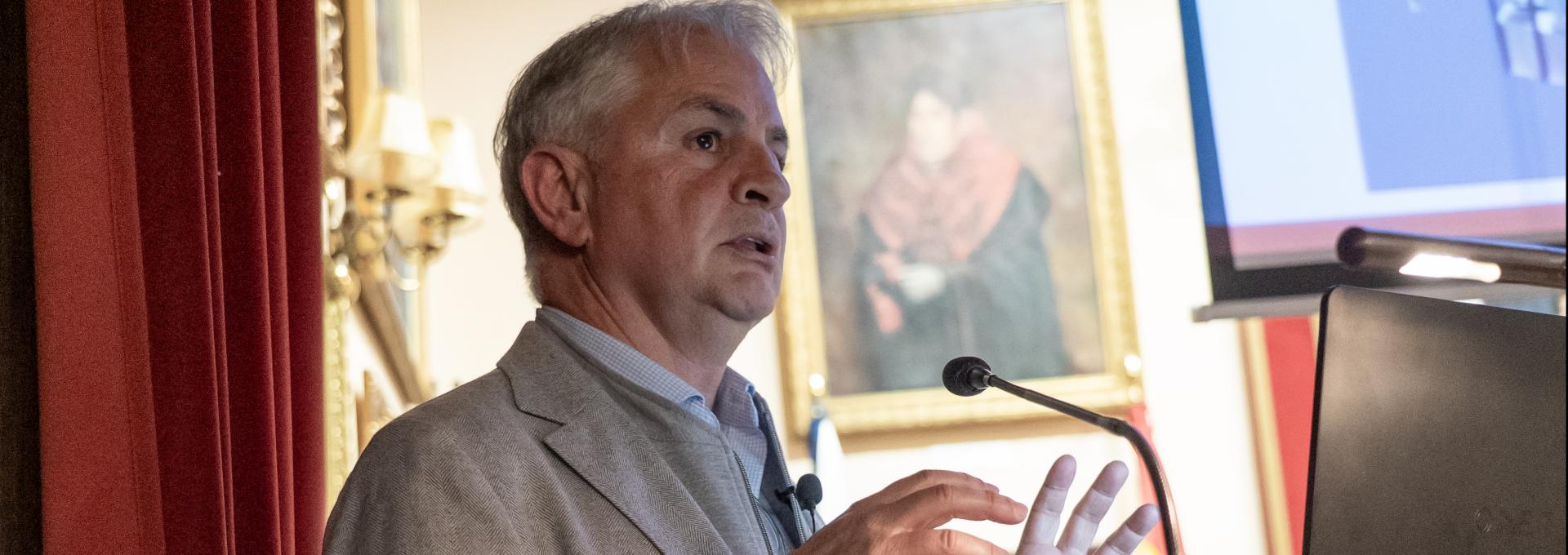 Jose Manuel Rodríguez Ramos durante su intervención en la RSEAPT.
