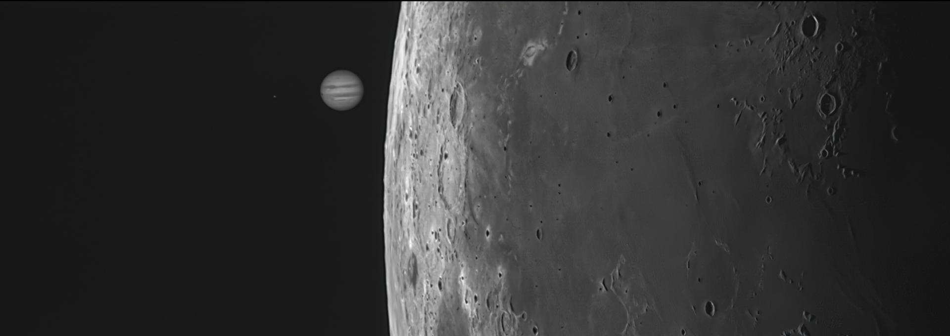 Ocultación diurna de Júpiter por la Luna 