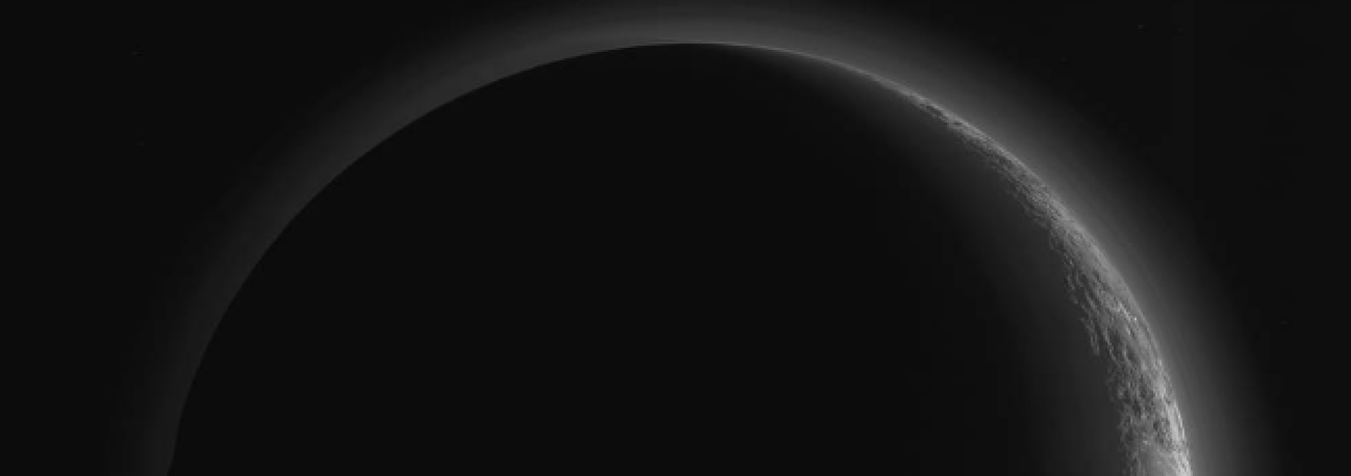 Plutón Creciente. Crédito: NASA / JHUAPL / SwRI  (Tricia Talbert)