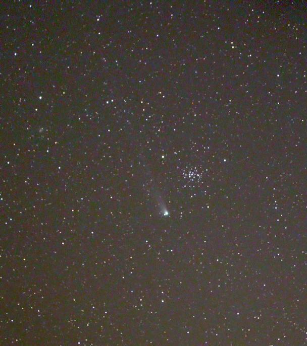 Cometa Q4 NEAT y Cúmulo Abierto del Pesebre