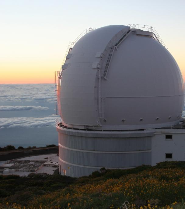 El Telescopio William Herschel al atardecer