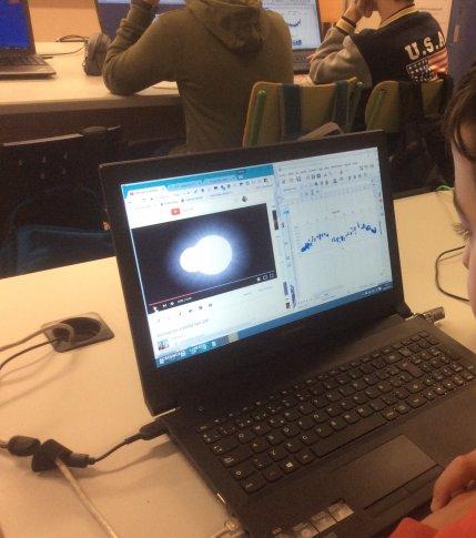 High School students in the Canary Islands discover two variable stars