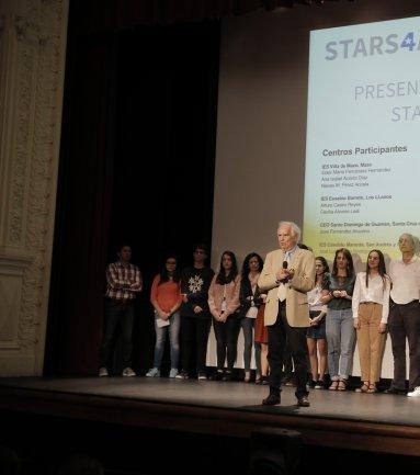 Estudiantes de La Palma miden la oscuridad nocturna de la Isla