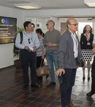 El vicepresidente de la Academia de Ciencias de China y una delegación del NAOC visitan el IAC y los Observatorios de Canarias