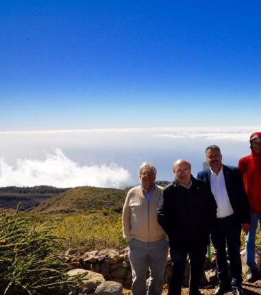 Representatives of the TMT visit the IAC and its observatories