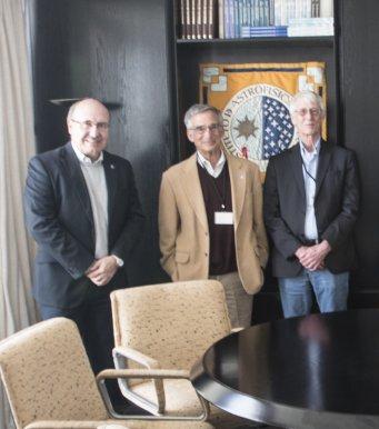 Representatives of the TMT visit the IAC and its observatories