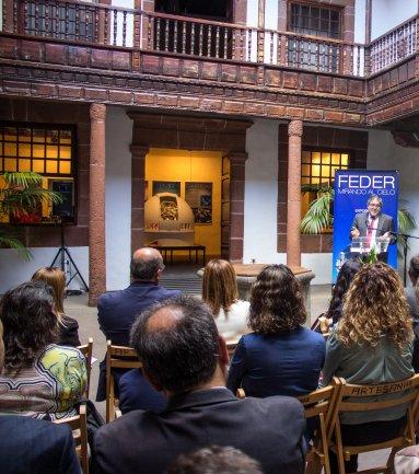 Presentación en La Palma de la exposición “FEDER, mirando el cielo”