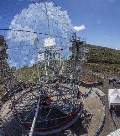 LST1: a new telescope that shines in the summit of La Palma