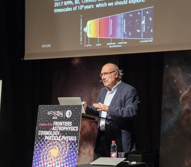 Rafael Rebolo, director del IAC, impartiendo la conferencia de inauguración de la Winter School XXXIII Winter School of Astrophysics - Charla