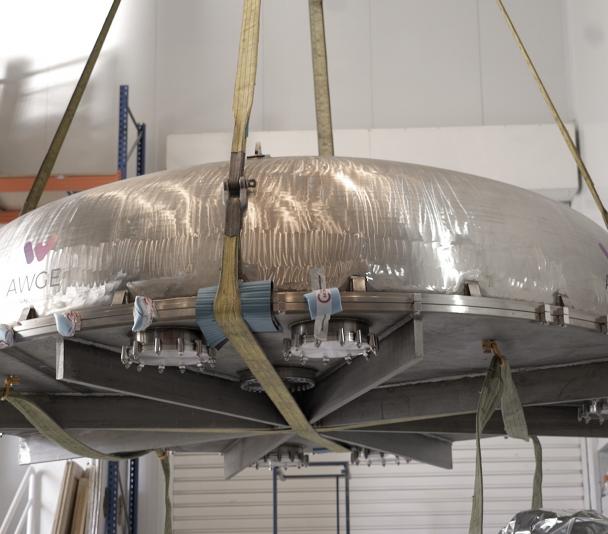 Test cryostat in the AIV room of the IAC. Credit: Inés Bonet (IAC)