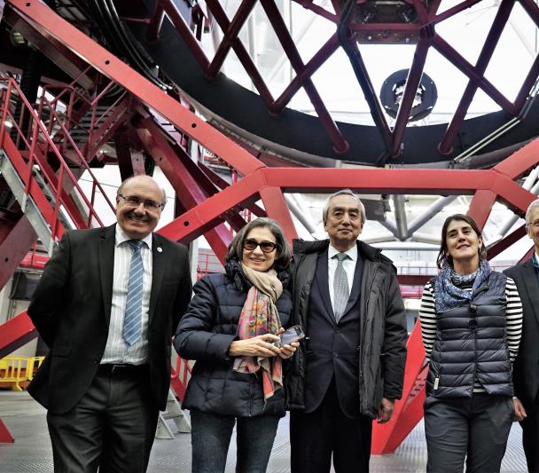 El embajador de Japón en el Observatorio del Roque de los Muchachos junto a varios acompañantes