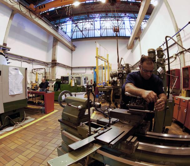 View of the mechanics workshop. Author Ángel Luis Aldai. 