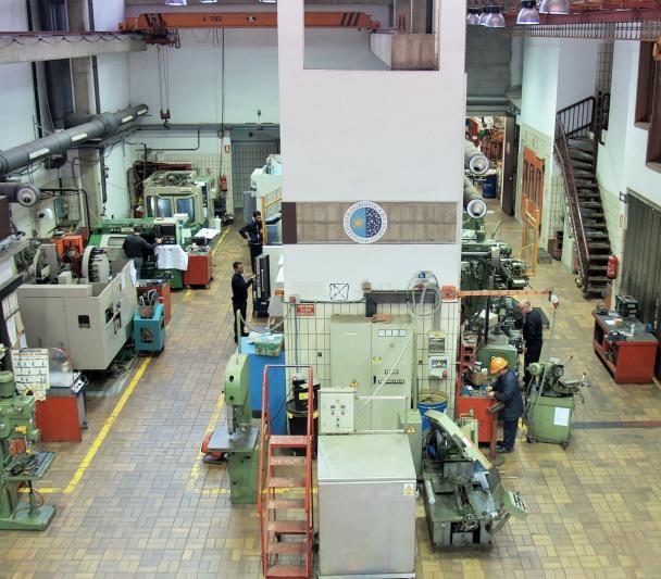 View of the mechanics workshop