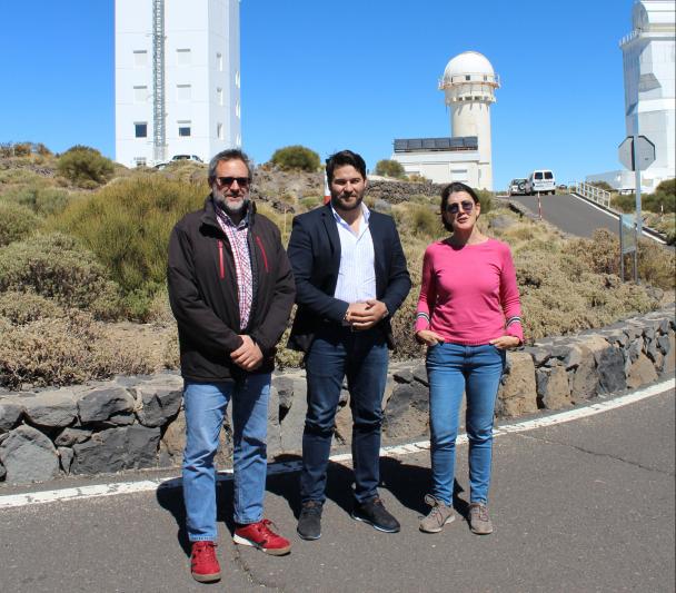 El administrador del Observatorio del Teide, el alcalde de Güímar y la subdirectora del IAC en el Observatorio del Teide.