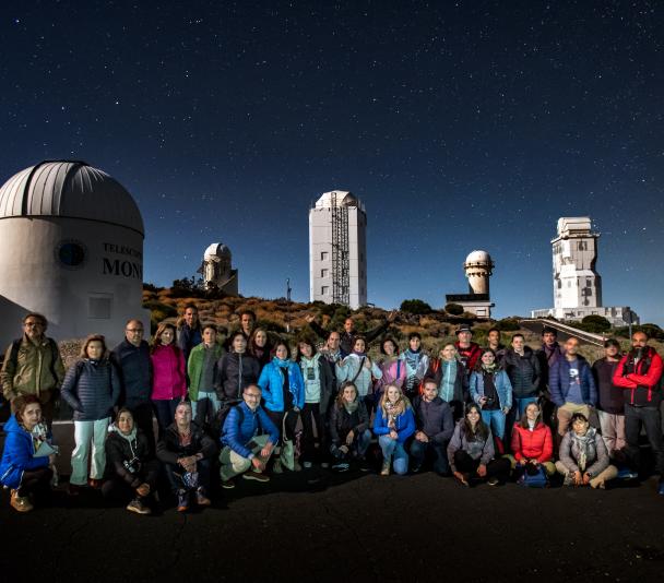 Profesores durante la observación nocturna en el OT