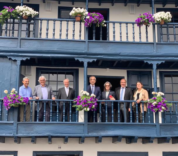 El embajador de Japón en Santa Cruz de La Palma junto a varios acompañantes