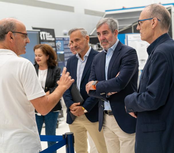 Visita de Fernando Clavijo al CSOA Visita de Fernando Clavijo a CSOA