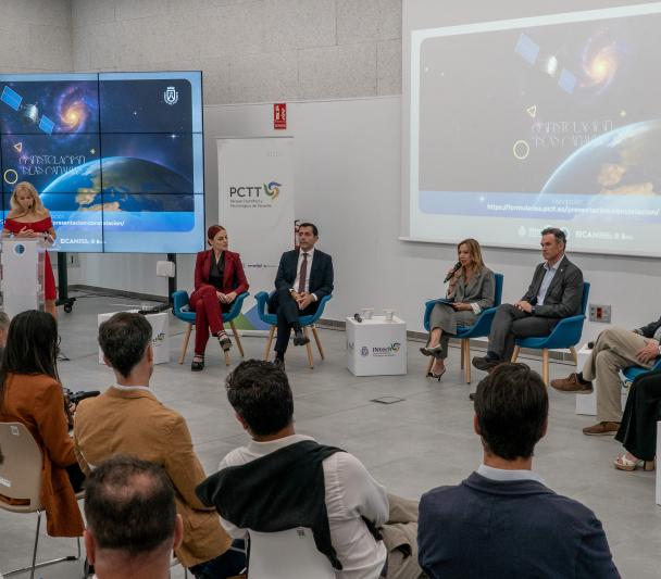 Presentación Satélite Constelación Islas Canarias