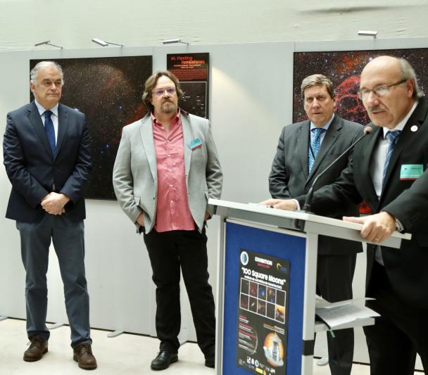 Ramón Luis Valcárcel, Esteban González Pons, Alfred Rosenberg, Gabriel Mato and Rafael Rebolo during the opening of the exhibition "100 square moons" in the European Parliment