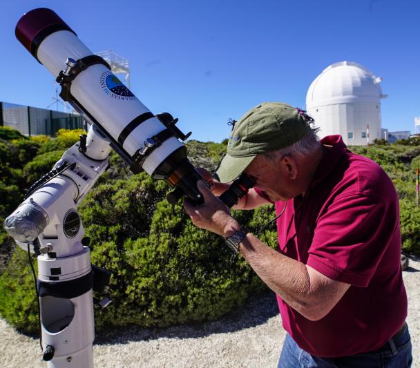 Wayne Rosing, during a solar observation in the Teide Observatory Wayne Rosing, during a solar observation in the Teide Observatory
