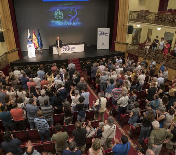 Franciso Sánchez inaugura el congreso "Impulsando la Astrofísica en España: 50 años de tesis doctorales en el IAC"