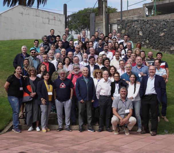 Asistentes al congreso "Impulsando la Astrofísica en España: 50 años de tesis doctorales en el IAC"