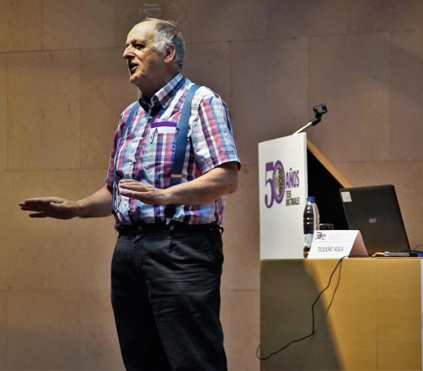 Teodoro Roca, Catedrático de Astronomía y Astrofísica en la ULL e investigador en el IAC