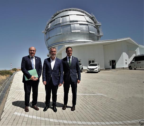 Rafael Rebolo, Ángel Víctor Torres y Mariano Hernández Zapata en el GTC.