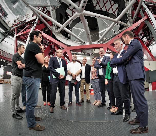 Representantes políticos de instituciones canarias visitan el Gran Telescopio Canarias (GTC) Representantes políticos de instituciones canarias visitan el Gran Telescopio Canarias (GTC)
